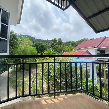 Roomstay Cikgu Mie バヤンレパス エクステリア 写真